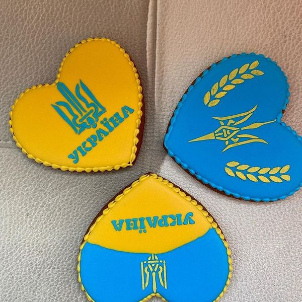Україна